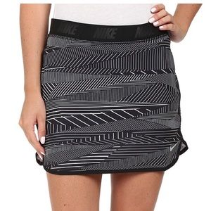 The Women's Nike Flip Print Golf Skort